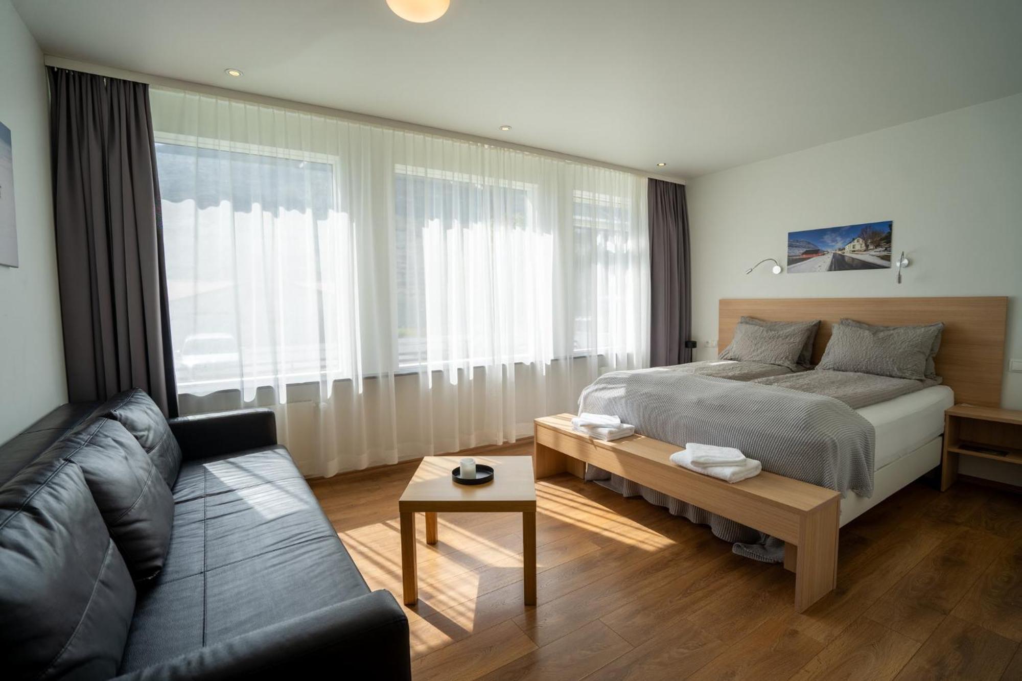 Hotel Eskifjörður Exteriör bild