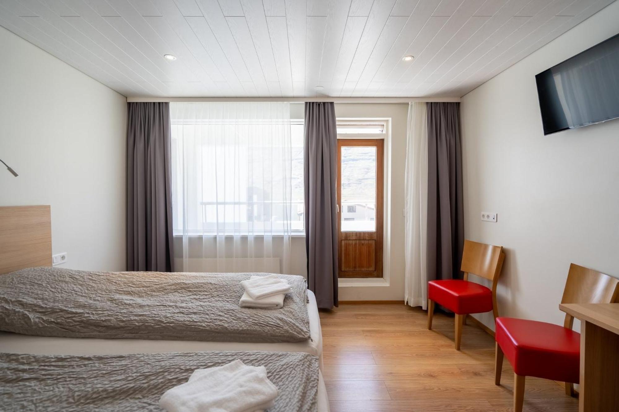 Hotel Eskifjörður Exteriör bild