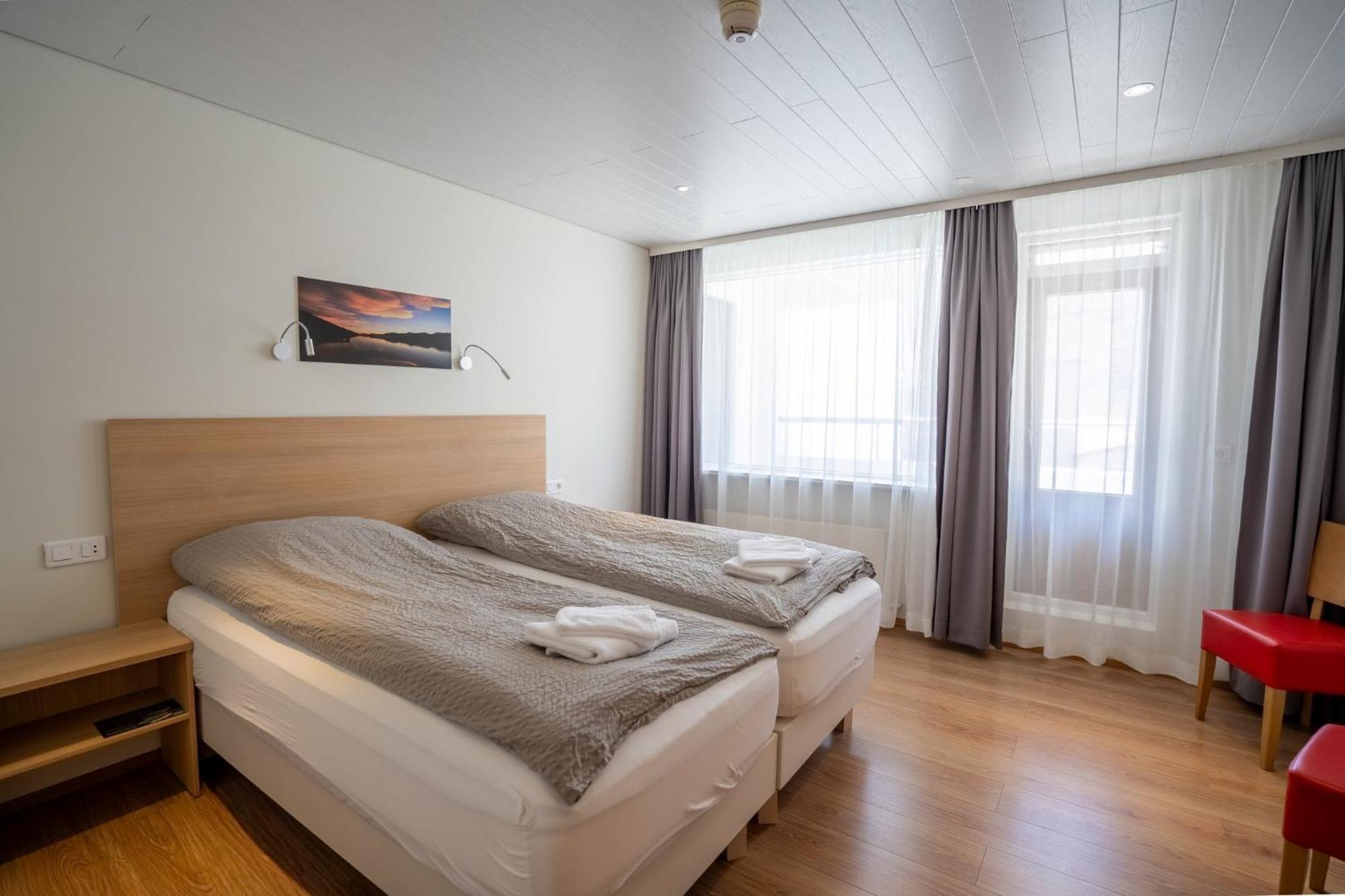 Hotel Eskifjörður Exteriör bild