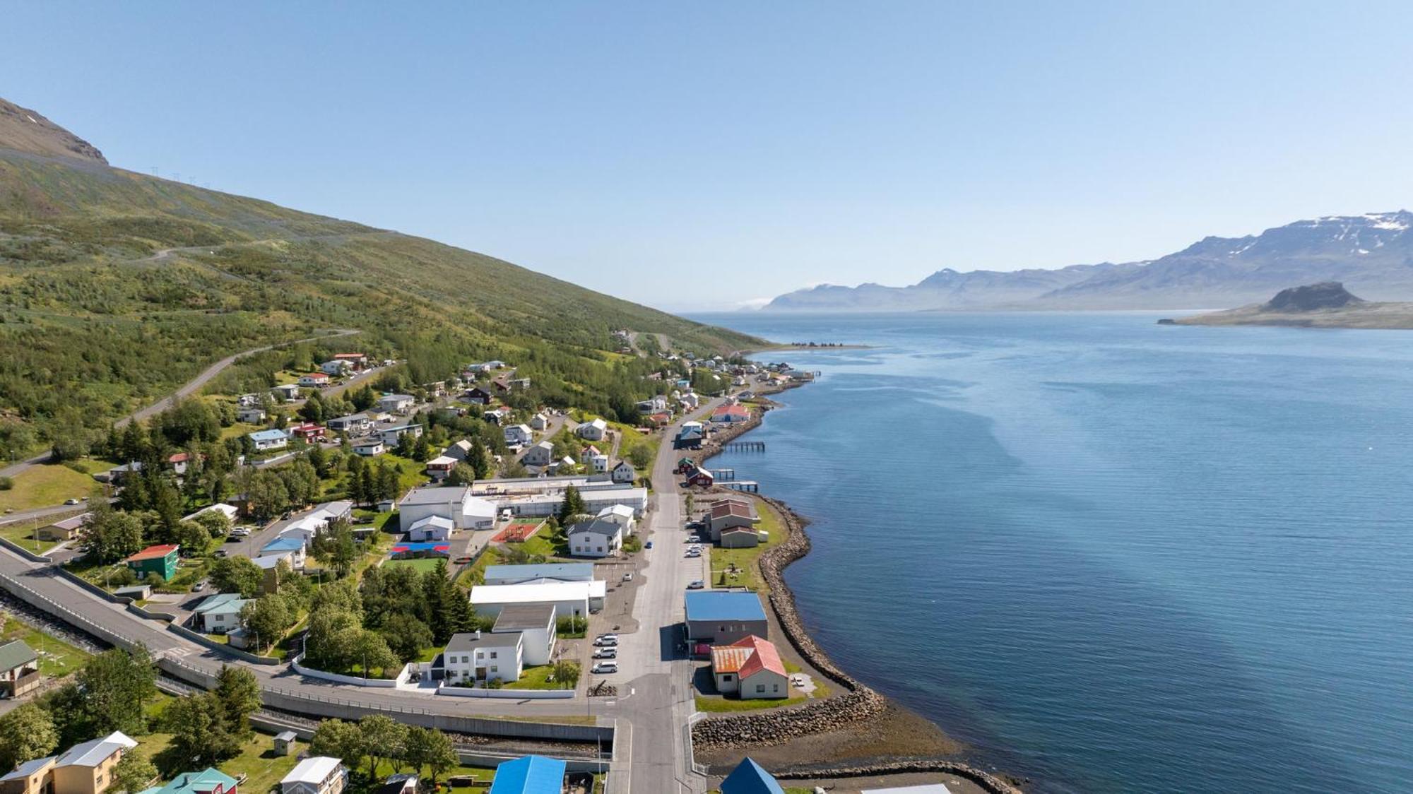Hotel Eskifjörður Exteriör bild