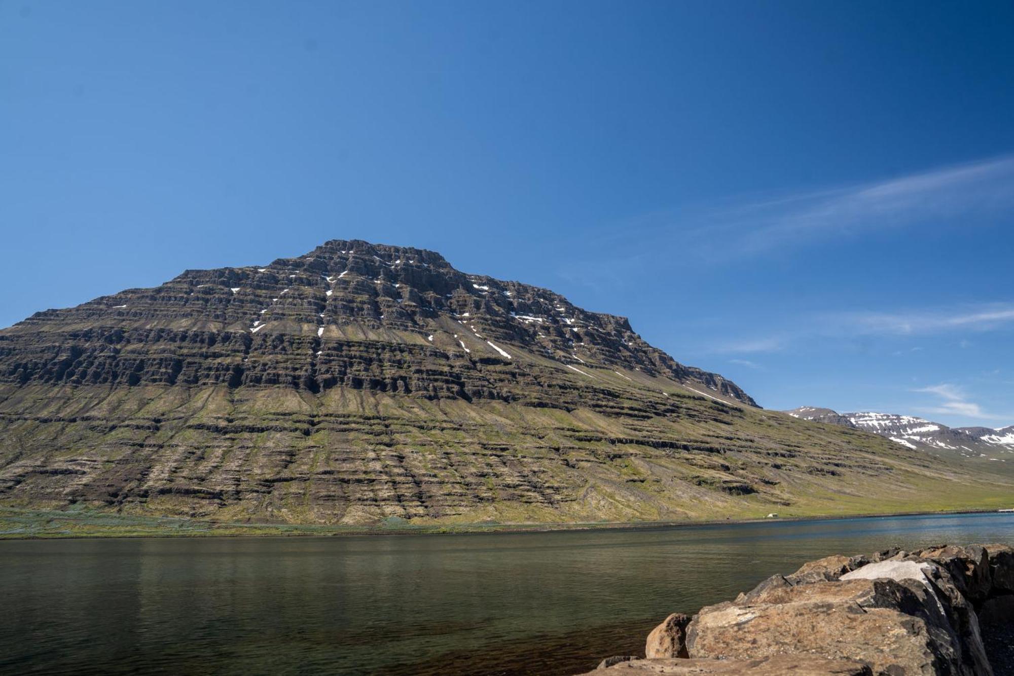 Hotel Eskifjörður Exteriör bild