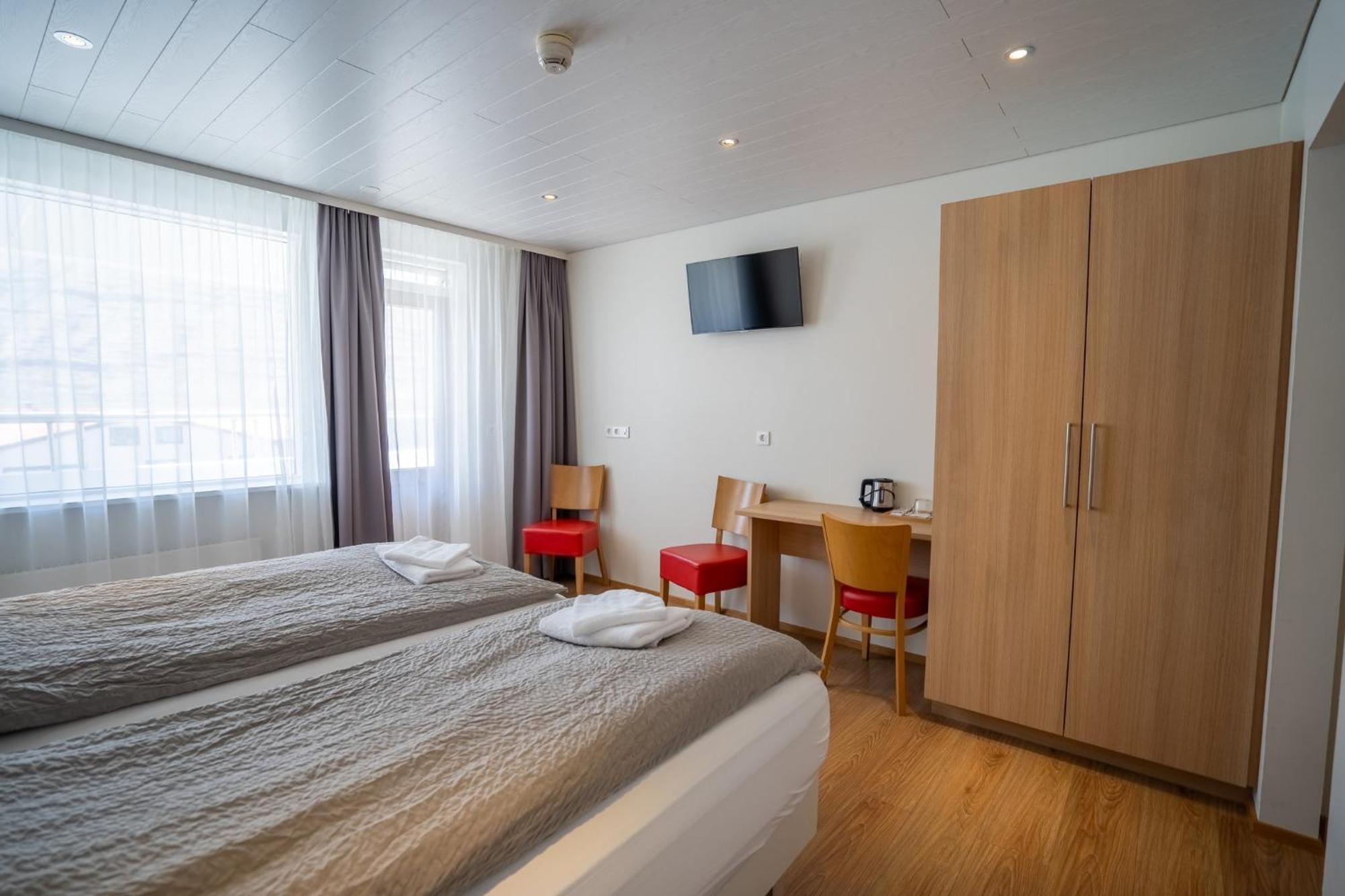 Hotel Eskifjörður Exteriör bild