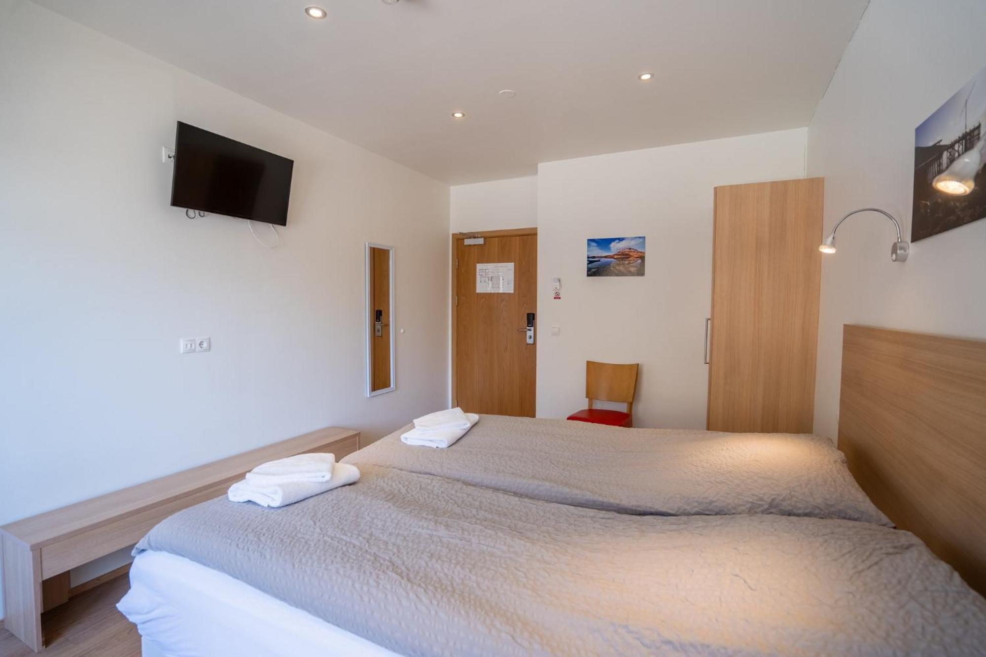 Hotel Eskifjörður Exteriör bild