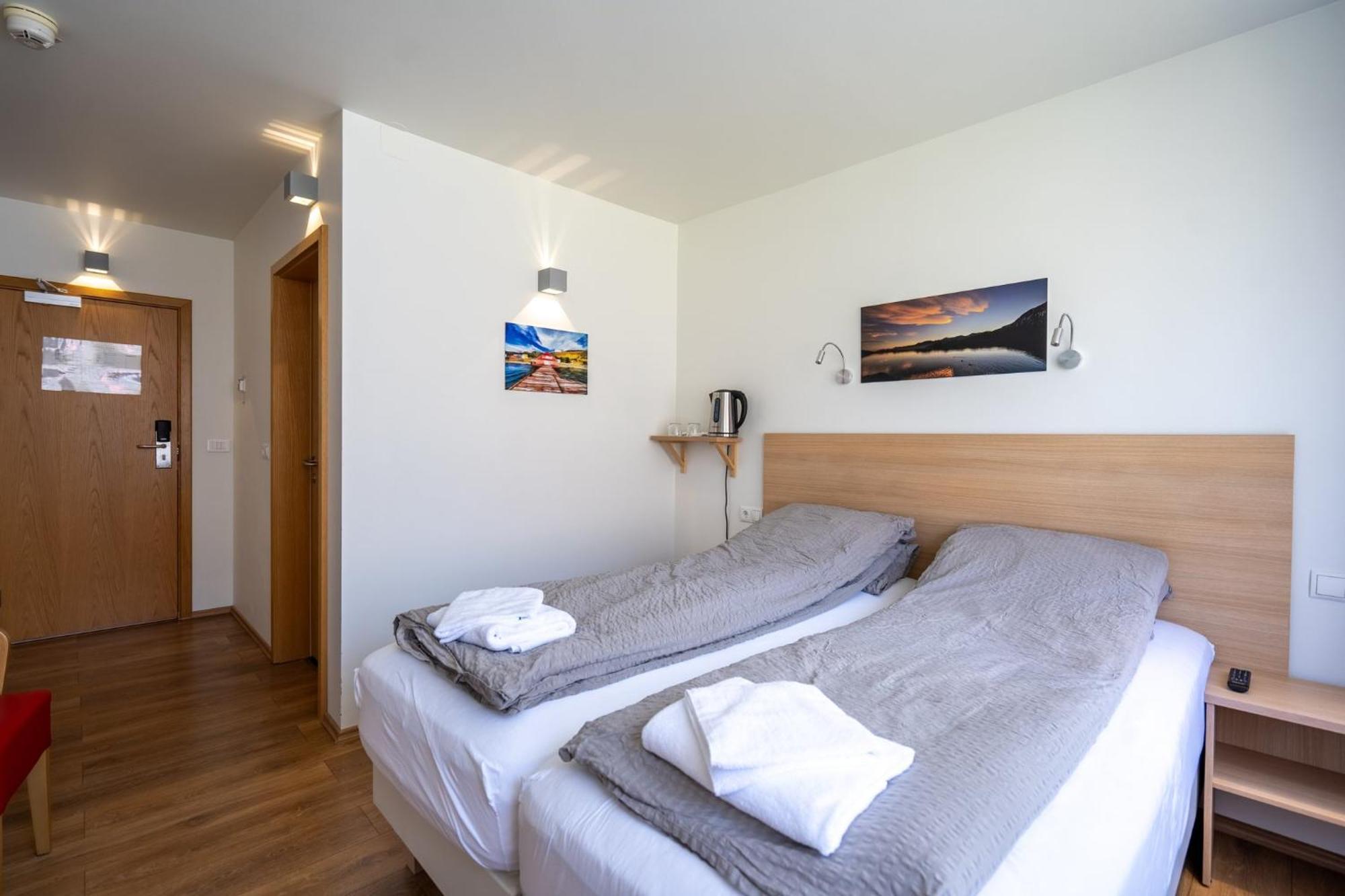 Hotel Eskifjörður Exteriör bild