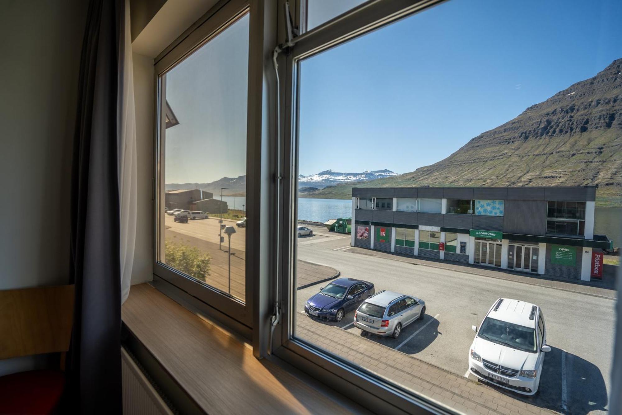 Hotel Eskifjörður Exteriör bild